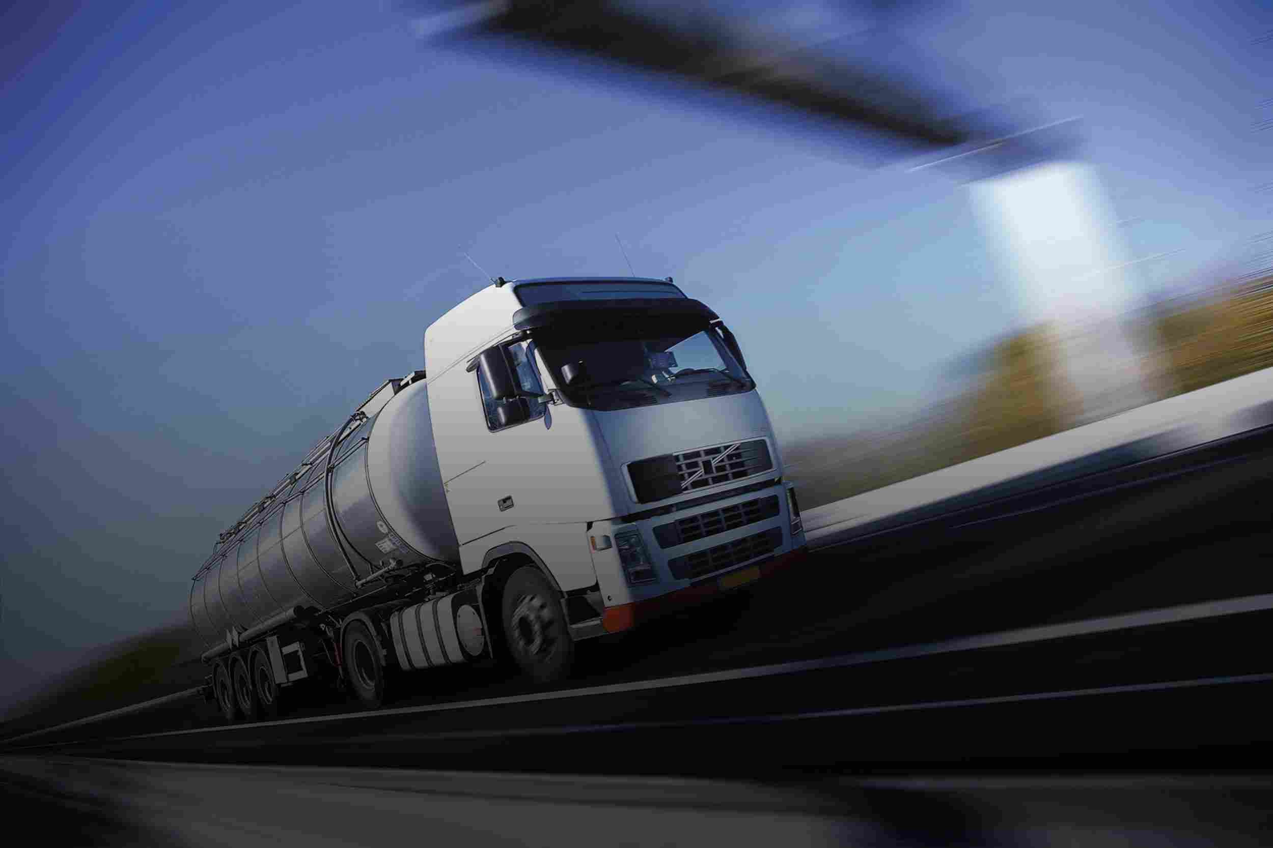 https://balistlogistics.com/wp-content/uploads/2015/09/White-Truck-single.jpg